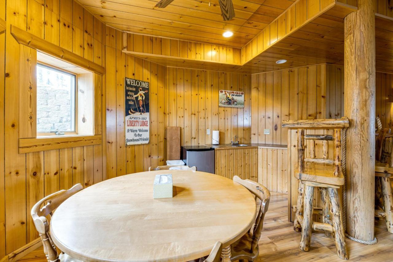 Liberty Lodge At Terry Peak Lead Екстер'єр фото